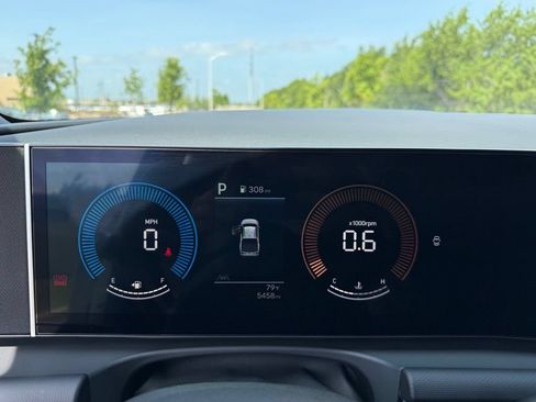 Certified 2025 Hyundai Santa Cruz SEL FWD image 17