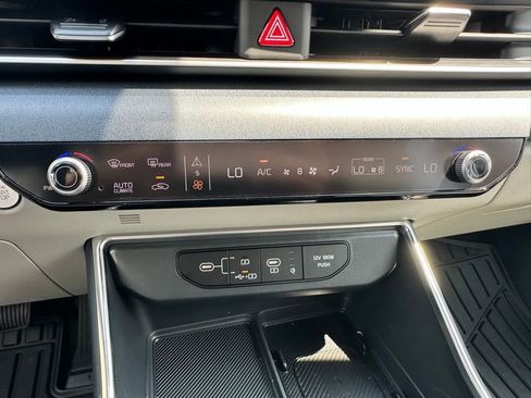 New 2026 Kia Carnival EX image 20