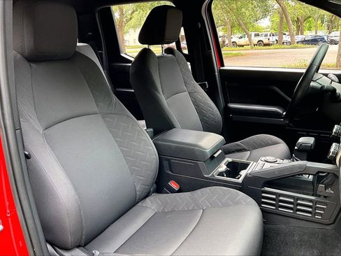 Used 2025 Toyota Tacoma SR5 RWD image 28