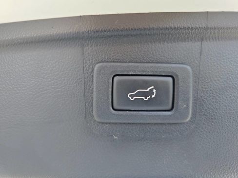Used 2018 Subaru Outback 2.5i Premium AWD/4WD image 23
