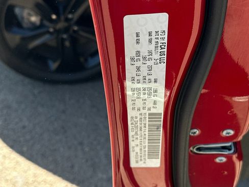Used 2019 Jeep Compass Latitude FWD image 28