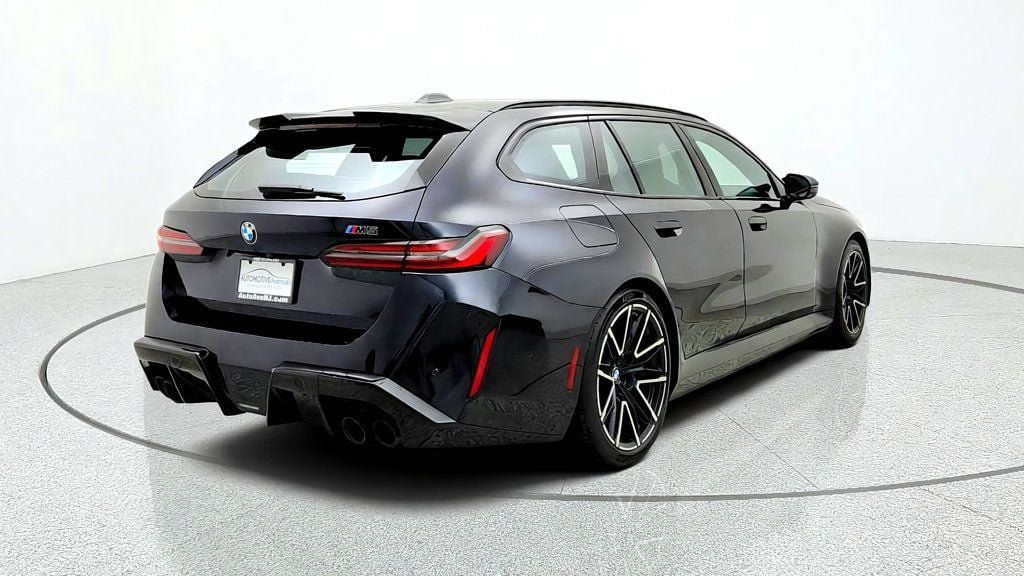 Used 2025 BMW M5 Touring w/ M Driver's Package AWD/4WD image 5