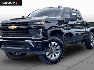 Used 2025 Chevrolet Silverado 2500 Custom w/ Custom Value Package AWD/4WD video 1