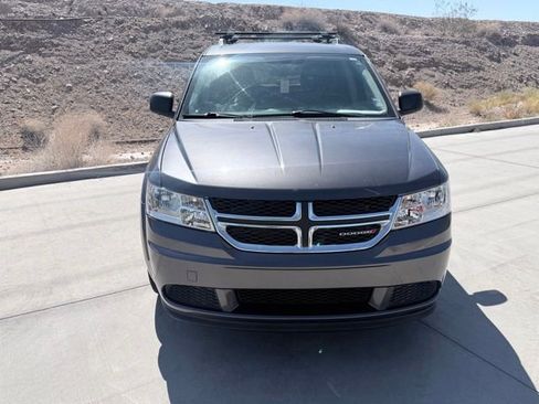 Used 2018 Dodge Journey SE w/ Popular Equipment Group FWD image 2