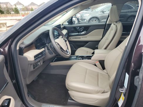 Used 2023 Lincoln Corsair Reserve w/ Equipment Group 201A image 12