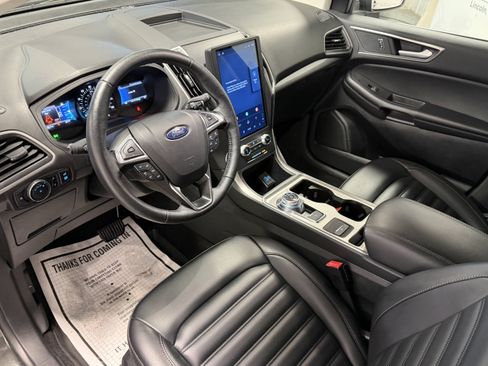 Used 2024 Ford Edge SEL w/ Convenience Package AWD/4WD image 4