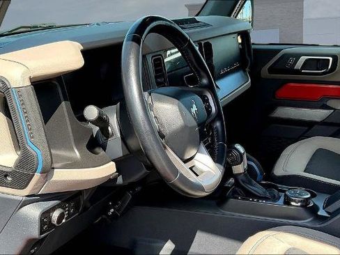 Certified 2023 Ford Bronco Wildtrak image 17