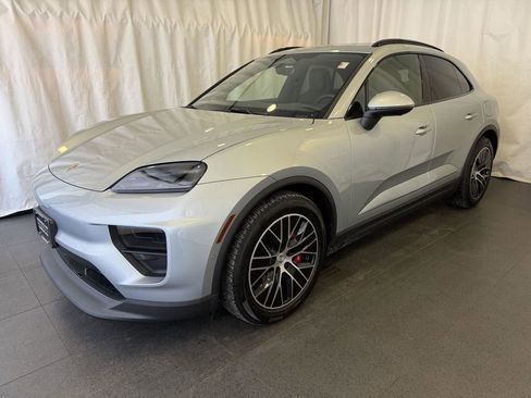 Certified 2025 Porsche Macan 4S Electric AWD/4WD image 1