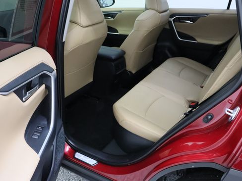 Used 2024 Toyota RAV4 Limited w/ Advanced Technology Package image 30