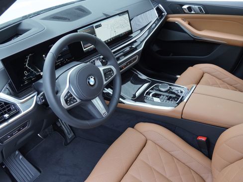 Used 2026 BMW X7 xDrive40i w/ M Sport Package AWD/4WD image 10