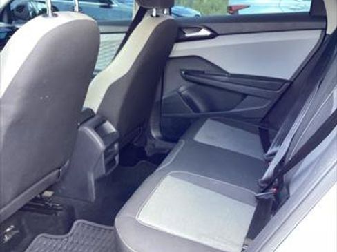 Used 2023 Volkswagen Taos S FWD image 8