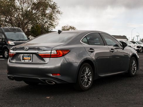 Used 2018 Lexus ES 350 w/ Navigation System Package FWD image 5