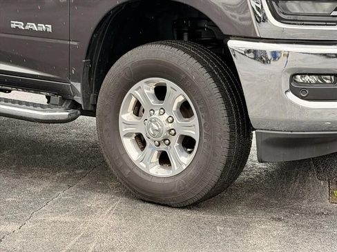 Used 2025 RAM 2500 Big Horn AWD/4WD image 25