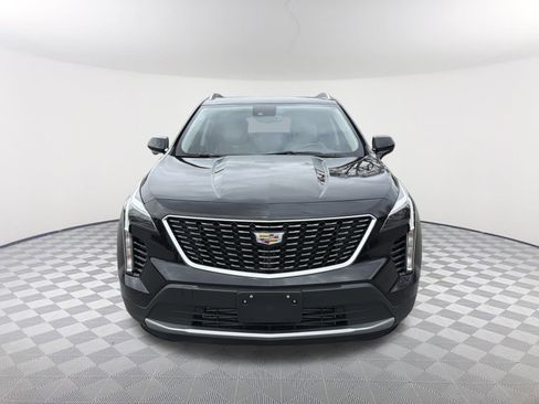 Used 2019 Cadillac XT4 Premium Luxury w/ Cold Weather Package image 2
