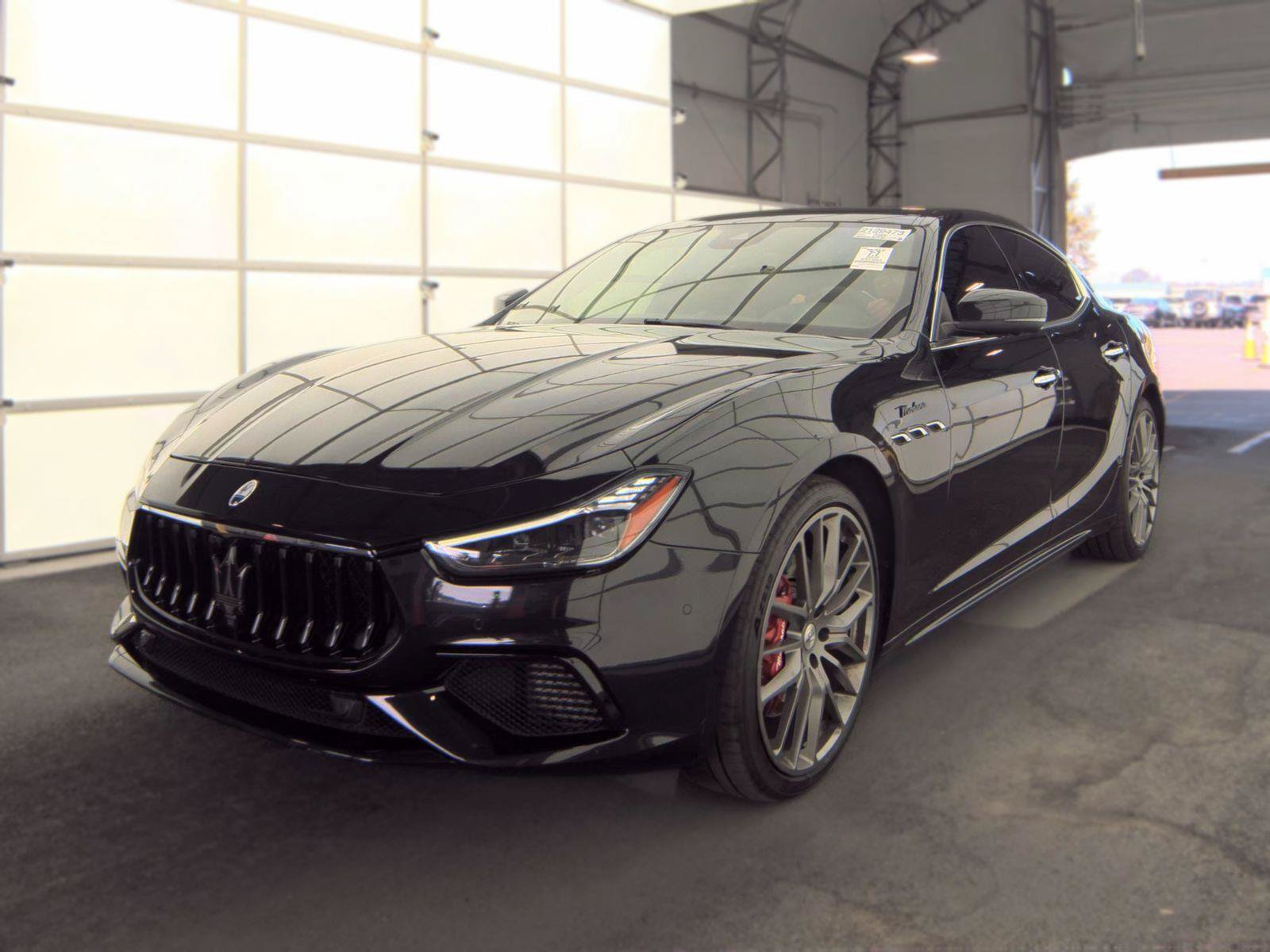 Used 2022 Maserati Ghibli Modena Q4 AWD/4WD image 3
