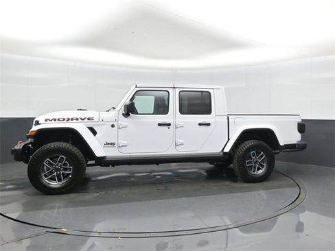 New 2025 Jeep Gladiator Mojave image 2