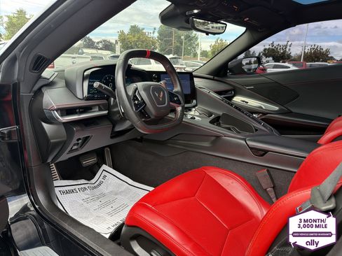 Used 2024 Chevrolet Corvette Stingray Coupe w/ Z51 Performance Package RWD image 9
