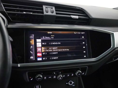 Used 2023 Audi Q3 2.0T Premium Plus w/ Premium Plus Package image 30