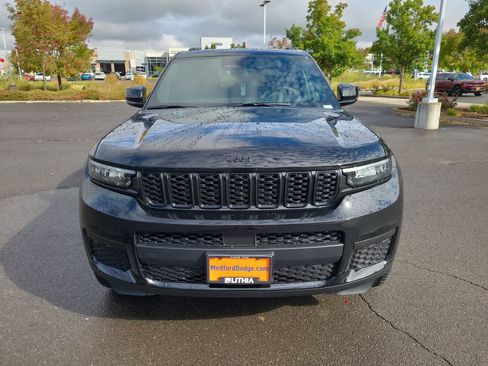 New 2025 Jeep Grand Cherokee L Altitude image 14