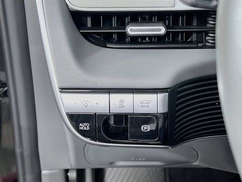 Certified 2024 Hyundai Ioniq 5 Limited AWD/4WD image 9