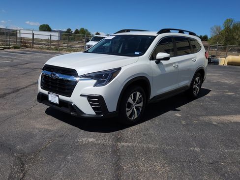 Used 2023 Subaru Ascent Premium w/ Convenience Package AWD/4WD image 2