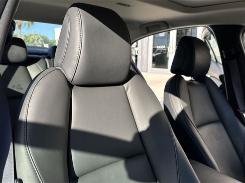 Used 2023 MAZDA MAZDA3 s image 46