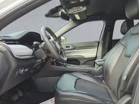 Certified 2023 Jeep Compass Latitude w/ Convenience Group image 9