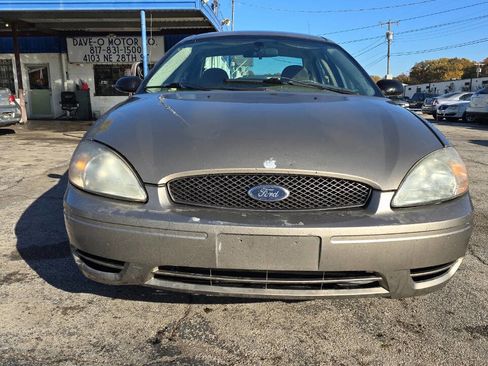 Used 2007 Ford Taurus SE image 4