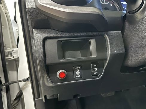 Used 2016 Toyota Tacoma TRD Off-Road w/ Towing Package image 27