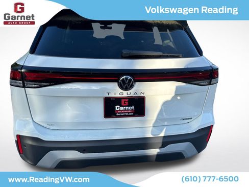 Used 2026 Volkswagen Tiguan SE AWD/4WD image 4