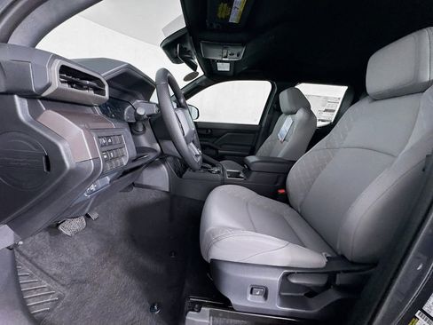 Used 2025 Toyota Tacoma SR5 image 18