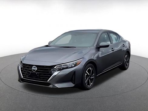Used 2025 Nissan Sentra SV image 7
