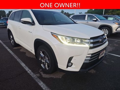 Used 2018 Toyota Highlander Limited Platinum AWD/4WD image 3
