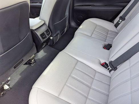 Used 2016 Lexus ES 350 w/ Luxury Package w/Wood Trim image 14