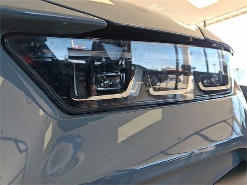 Used 2025 Ford Mustang GT Premium image 9