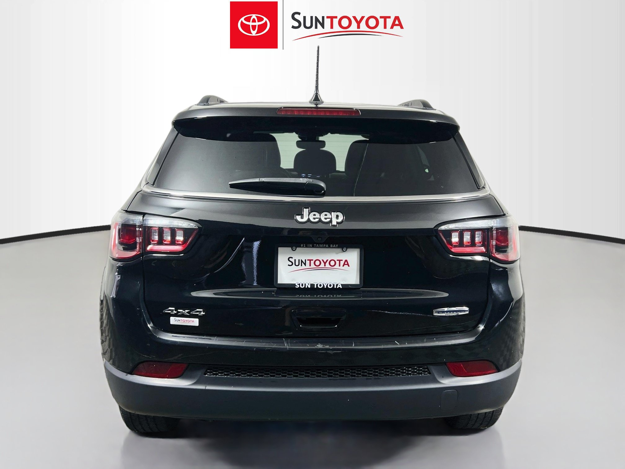Used 2024 Jeep Compass Latitude AWD/4WD image 5