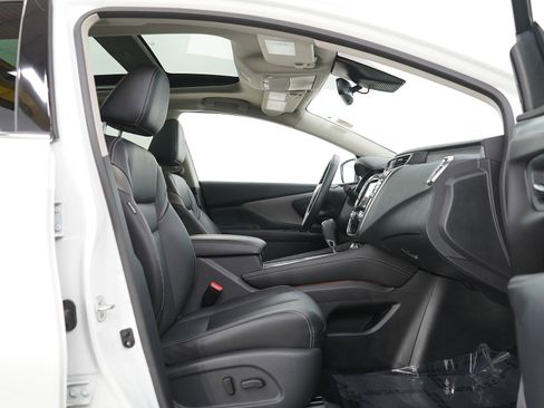 Used 2024 Nissan Murano SL image 10