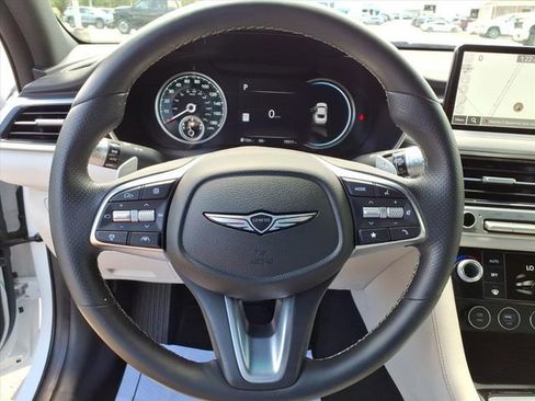 Used 2025 Genesis G70 2.5T RWD image 20