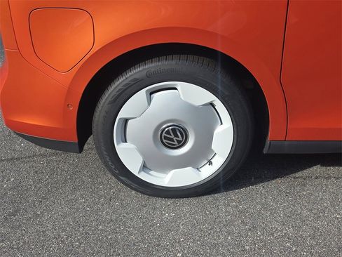 New 2025 Volkswagen ID. Buzz 1st Edition image 6