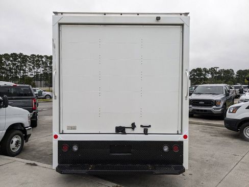 New 2024 Ford E-450 and Econoline 450 Super Duty w/ Driver's Safety Package image 5