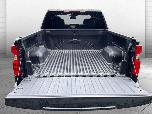 Used 2023 Chevrolet Silverado 1500 LT AWD/4WD image 4