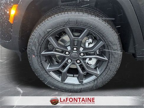 New 2025 Jeep Grand Cherokee Limited image 34