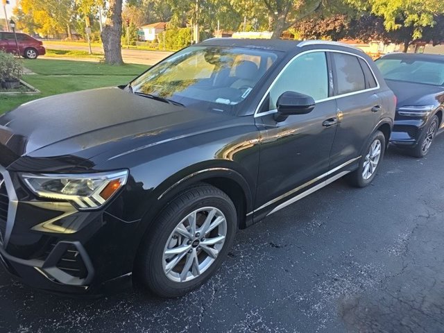 Used 2024 Audi Q3 2.0T Premium Plus w/ Premium Plus Package AWD/4WD image 15