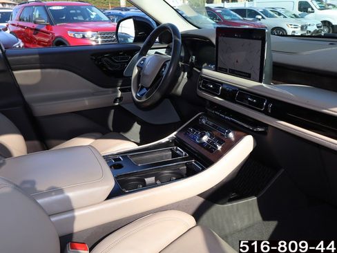 Used 2020 Lincoln Aviator Reserve w/ Equipment Group 202A image 24