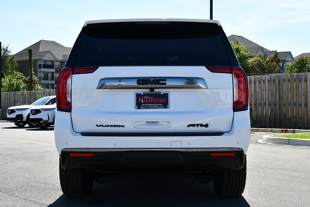 Used 2024 GMC Yukon AT4 w/ AT4 Premium Package AWD/4WD image 6