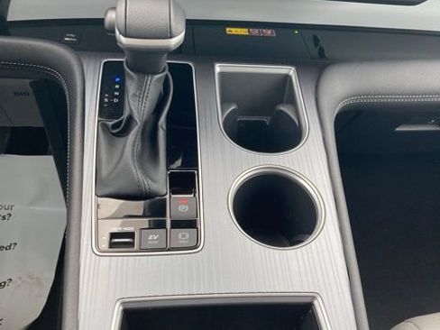 Used 2025 Toyota Sienna XLE w/ XLE Plus Package image 42