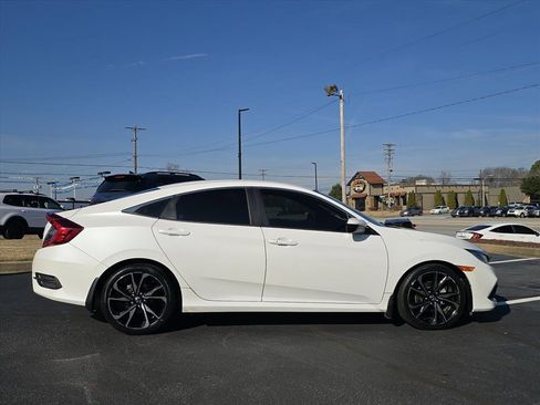 Used 2019 Honda Civic Sport image 2