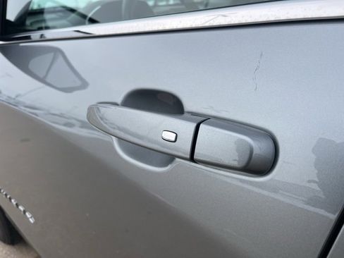 Used 2024 Chevrolet Equinox LT image 59