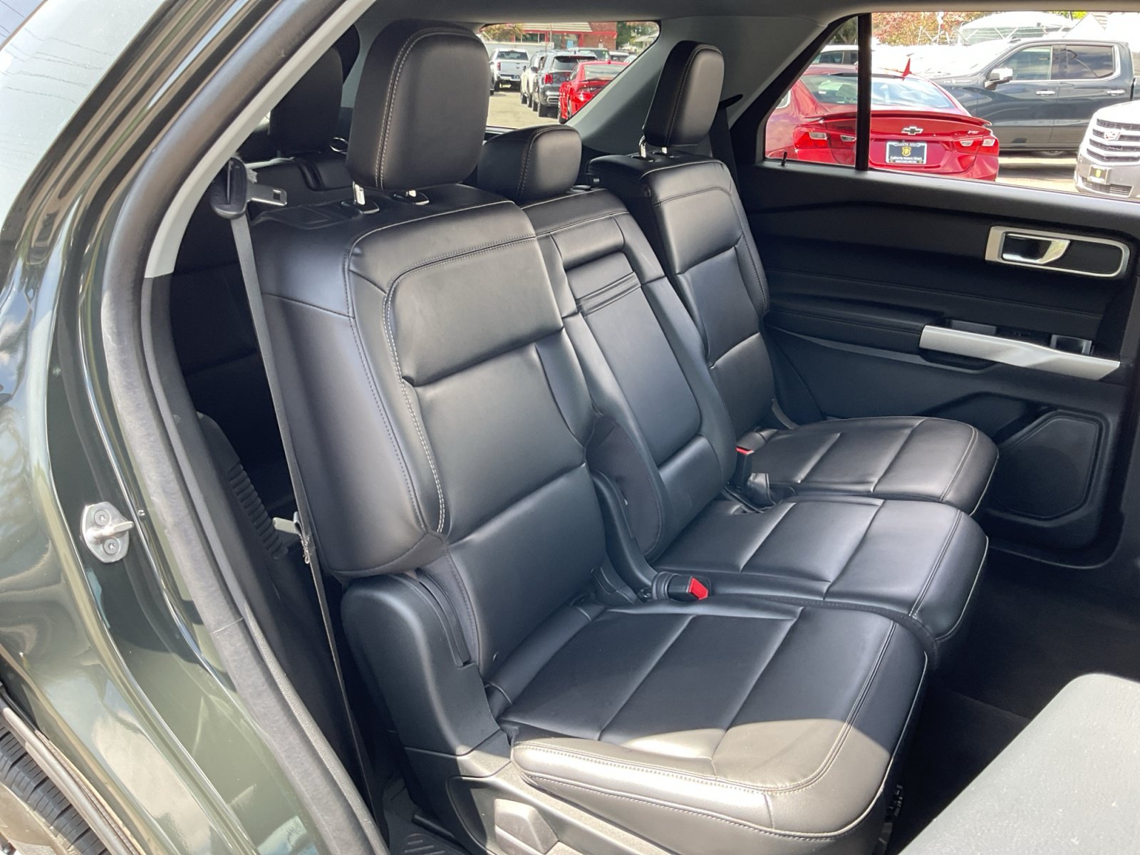 Used 2023 Ford Explorer XLT w/ Equipment Group 202A RWD image 20
