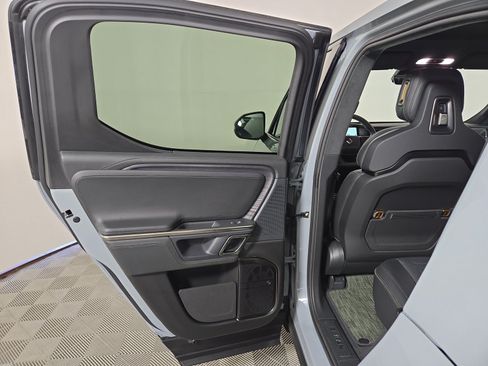 Used 2024 Rivian R1T Adventure AWD/4WD image 17